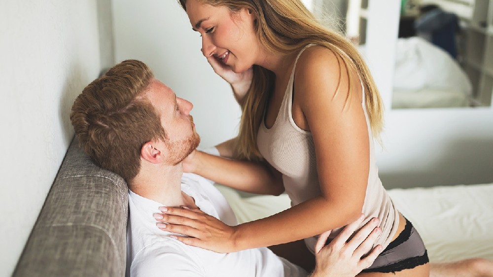 女人第一次一进去就出血怎么办 女人第一次一进去就出血的原因