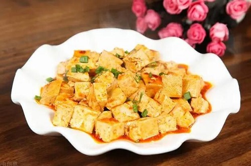 吃豆腐能不能提高性功能 豆腐的适宜食用人群是什么