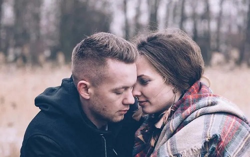 男人接吻为什么会呼吸急促 男人接吻会有生理反应吗